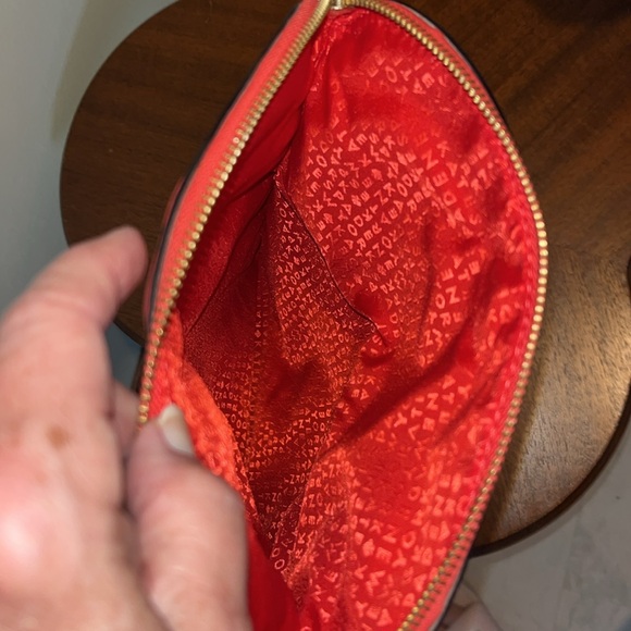 Kate Spade Like new Satchel Crossbody bag Pebbled leather Red flap long pocket - Picture 12 of 13